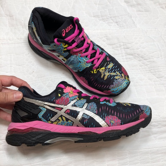 asics floral running shoes